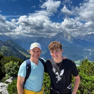 Meet your Posher, Don